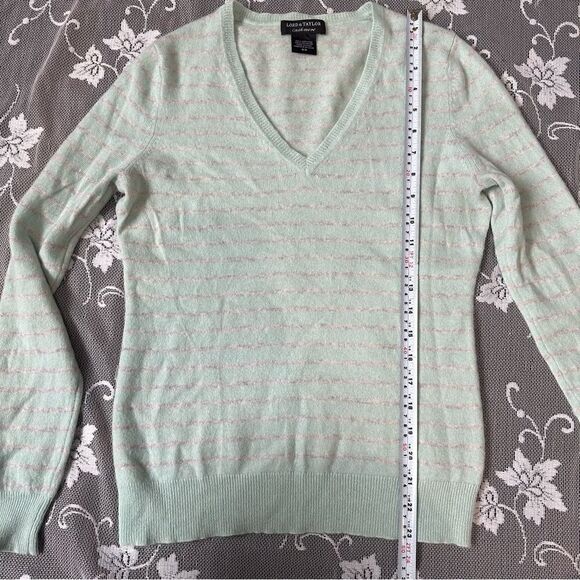 Lord & Taylor 100% Cashmere V-Neck Striped Sweater Sz Medium - Picture 7 of 11